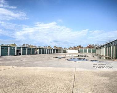 Storage Units for Rent available at 15701 East Freeway Service Road, Channelview, TX 77530