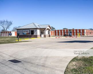 Photo 2 of Express Self Storage - 1597 Highway 35 Bypass South, Alvin, TX