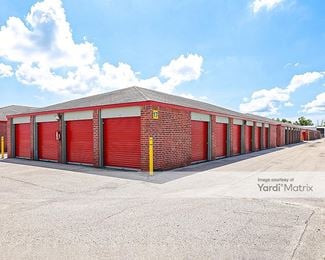 Photo 2 of iStorage - 2919 FM1765 Road, La Marque, TX