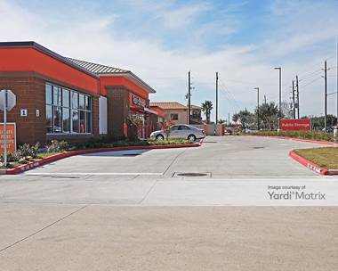 Storage Units for Rent available at 2760 Brownstone Place, Pearland, TX 77584