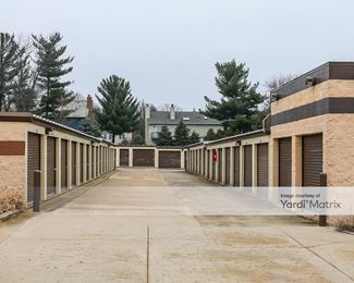 Photo 2 of Hawthorn Storage - 100 West Terra Cotta Avenue, Crystal Lake, IL