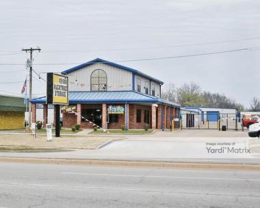 Storage Units for Rent available at 12565 East 21st Street, Tulsa, OK 74129