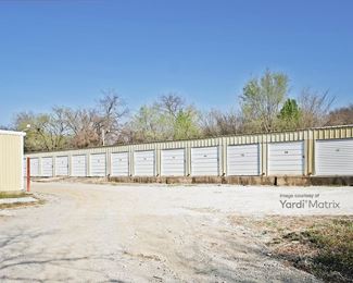 Photo 3 of Hilton Discount Storage - 9611 New Sapulpa Road, Sapulpa, OK