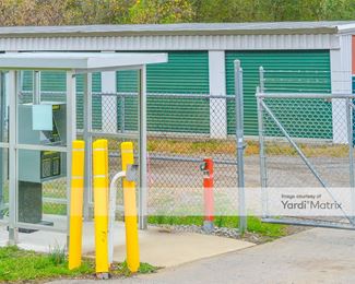 Photo 2 of Storage Rentals of America - 303 West Harbor Road, New Castle, PA