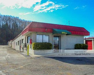 Photo 3 of iStorage - 4318 Middlebrook Pike, Knoxville, TN