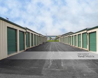 Photo 2 of Floit Brothers Self Storage - 416 Wyman Street, Sycamore, IL