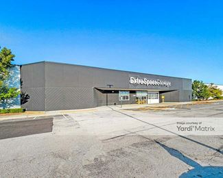 Photo 1 of Extra Space Storage - 450 Airport Road, Elgin, IL
