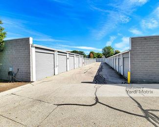 Photo 3 of Extra Space Storage - 2301 West Algonquin Road, Algonquin, IL