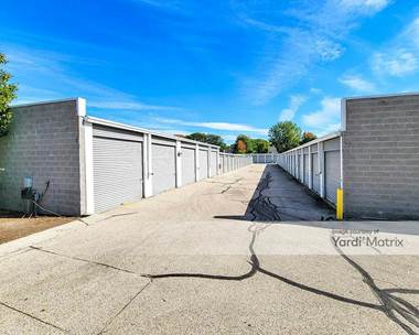 Storage Units for Rent available at 2301 West Algonquin Road, Algonquin, IL 60102