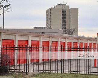 Photo 4 of Public Storage - 2626 West Jefferson Street, Joliet, IL