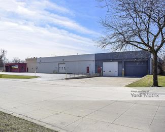 Photo 4 of StorageMart - 100 West North Avenue, Lombard, IL