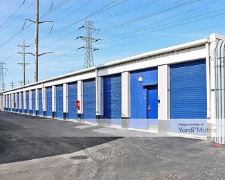 Photo 2 of iStorage - 1505 Old Deerfield Road, Highland Park, IL