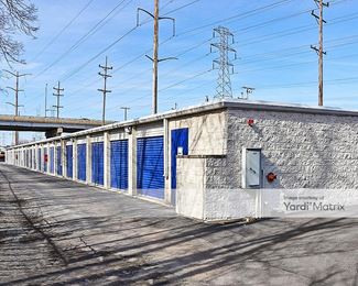 Photo 3 of iStorage - 1505 Old Deerfield Road, Highland Park, IL
