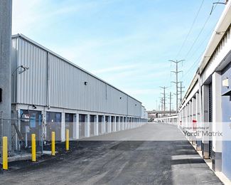 Photo 6 of iStorage - 1505 Old Deerfield Road, Highland Park, IL