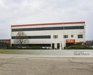 Photo 3 of Public Storage - 20 East University Drive, Arlington Heights, IL