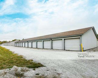 Photo 3 of Storage Rentals of America - 254 South 725 West, Hebron, IN