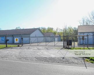 Photo 4 of Storage Rentals of America - 254 South 725 West, Hebron, IN
