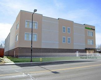 Photo 2 of Extra Space Storage - 1125 East Saint Charles Road, Lombard, IL