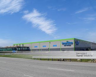 Photo 3 of SmartStop Self Storage - 1600 Busse Road, Elk Grove Village, IL