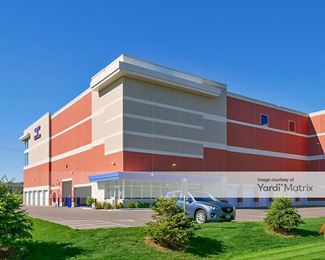 Photo 3 of Lock Up Self Storage, The - 6250 Olson Memorial Hwy, Golden Valley , MN