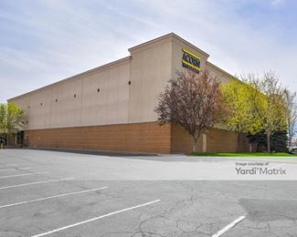 Photo 2 of Acorn Mini Storage - 2480 Cleveland Avenue North, Roseville, MN
