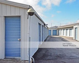 Photo 3 of Hillsboro All Purpose Storage - 10857 Business 21, Hillsboro, MO