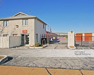 Photo 3 of Public Storage - 4653 World Parkway Circle, St Louis, MO