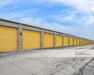 Photo 3 of Extra Space Storage - 485 North Highway Drive, Fenton, MO