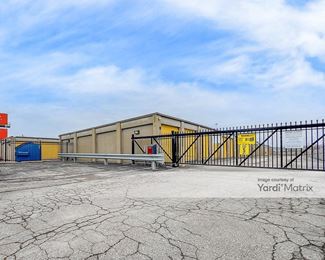 Photo 4 of Extra Space Storage - 485 North Highway Drive, Fenton, MO