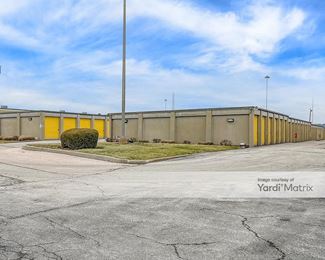 Photo 6 of Extra Space Storage - 485 North Highway Drive, Fenton, MO