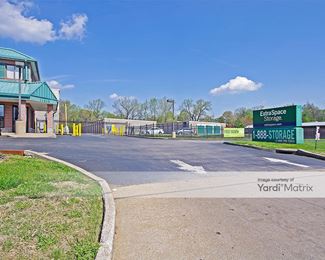 Photo 3 of Extra Space Storage - 11845 West Florissant Avenue, Florissant, MO