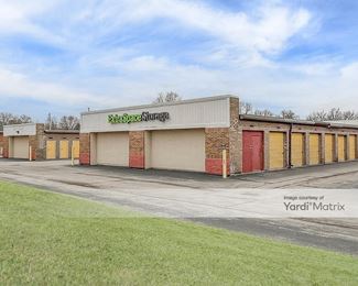 Photo 1 of Extra Space Storage - 450 West Washington Street, Florissant, MO