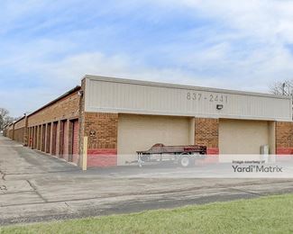 Photo 4 of Extra Space Storage - 450 West Washington Street, Florissant, MO