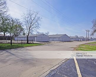 Photo 3 of Stuff Self Storage - 4018 Pontoon Road, Pontoon Beach, IL