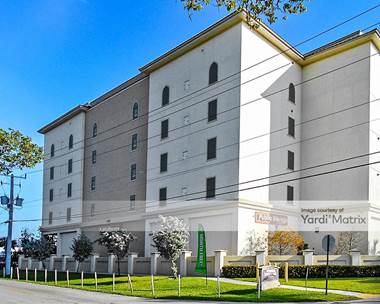 Storage Units for Rent available at 1781 South Park Road, Hallandale Beach, FL 33009
