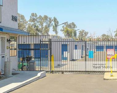 Storage Units for Rent available at 3311 Truxtun Avenue, Bakersfield, CA 93301