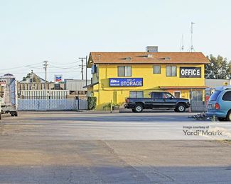 Photo 4 of US Storage Centers - 3311 Truxtun Avenue, Bakersfield, CA