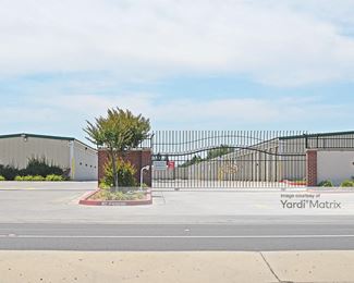 Photo 3 of Heritage Self Storage - 4485 West Ashlan Avenue, Fresno, CA