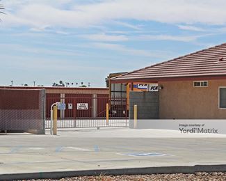 Photo 3 of California Self Storage - 298 North 19 1/2 Avenue, Lemoore, CA