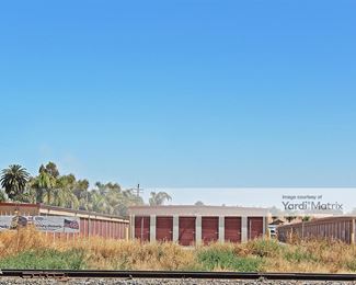 Photo 5 of California Self Storage - 298 North 19 1/2 Avenue, Lemoore, CA