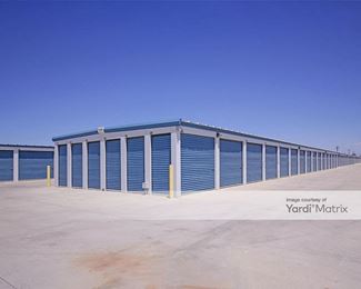 Photo 3 of Purely Storage - 200 Elm Street, Shafter, CA