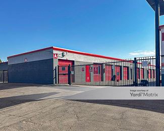 Photo 2 of CubeSmart Self Storage - 2612 North Clovis Avenue, Fresno, CA