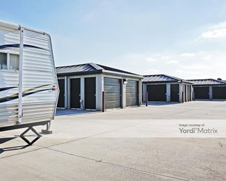 Photo 5 of StorQuest Self Storage - 1800 Dockery Avenue, Selma, CA