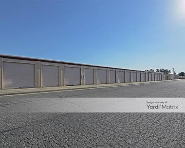 Storage Units for Rent available at 989 West Northgrand Avenue, Porterville, CA 93257