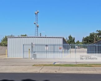 Photo 2 of Storland - 776 North Haney Avenue, Reedley, CA