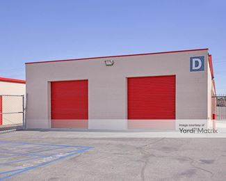 Photo 2 of SecurCare Self Storage - 3301 Truxtun Avenue, Bakersfield, CA