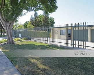 Photo 3 of Woodlake Mini Storage - 1314 West Bravo Street, Woodlake, CA