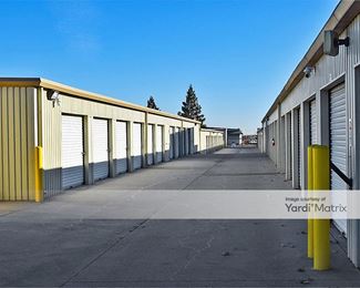 Photo 2 of Heritage Self Storage - 597 Armstrong Way, Oakdale, CA
