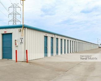 Photo 5 of CubeSmart Self Storage - 15394 Road 29, Madera, CA