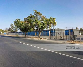 Photo 2 of Success Storage - 475 East 4th Street, Hanford, CA